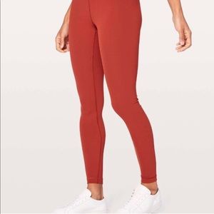 ISO : lululemon athletics wunder under in bonfire